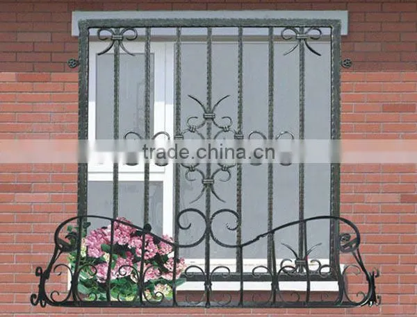 2013 Top-selling modern iron window fence