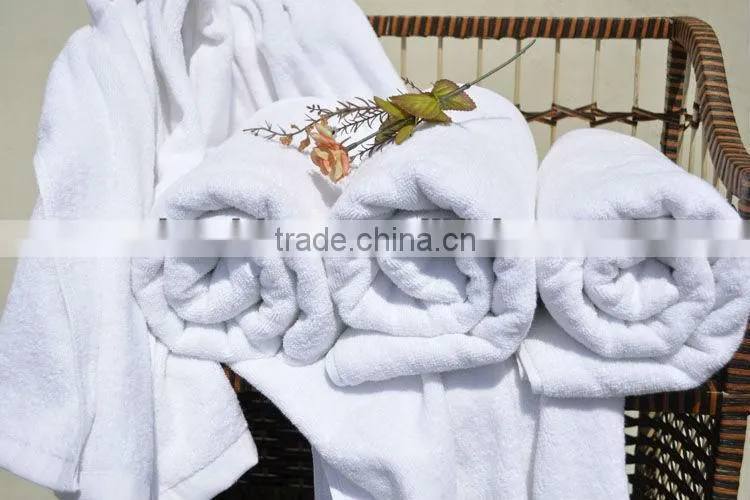 Hot sale direct factory made soft wholesale luxury beach towels
