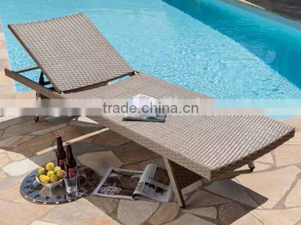 Rattan beach chair with comfortable seat feeling