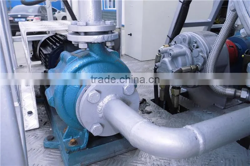 Dongfeng 6000liters small bitumen distributor truck sale