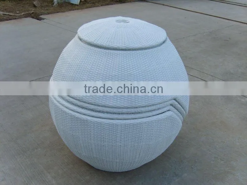 folding rattan chair