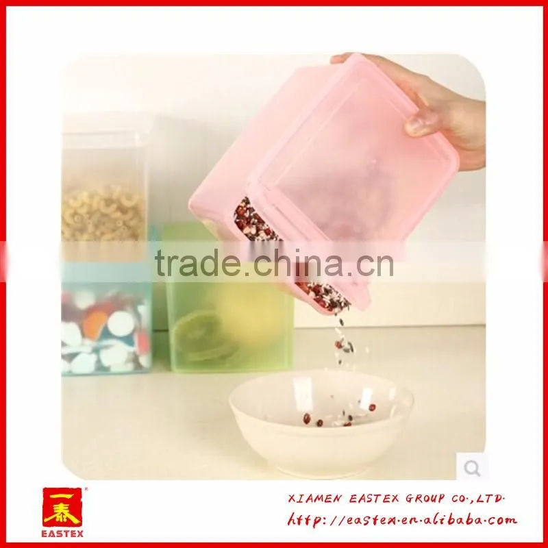 Superimposed flip-open cover food crisper