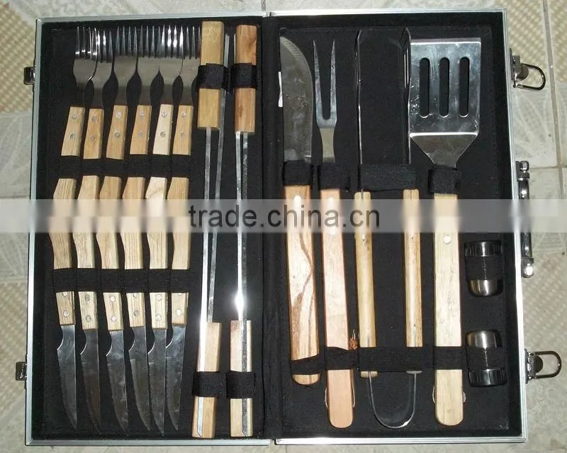BBQ fork ,BBQ TONG AND BBQ SPATULA(3PCS)
