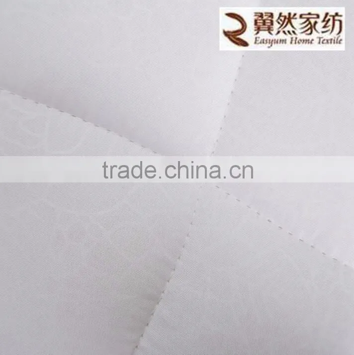 100% Polyester Fabric Hollowfiber Filled Comforter