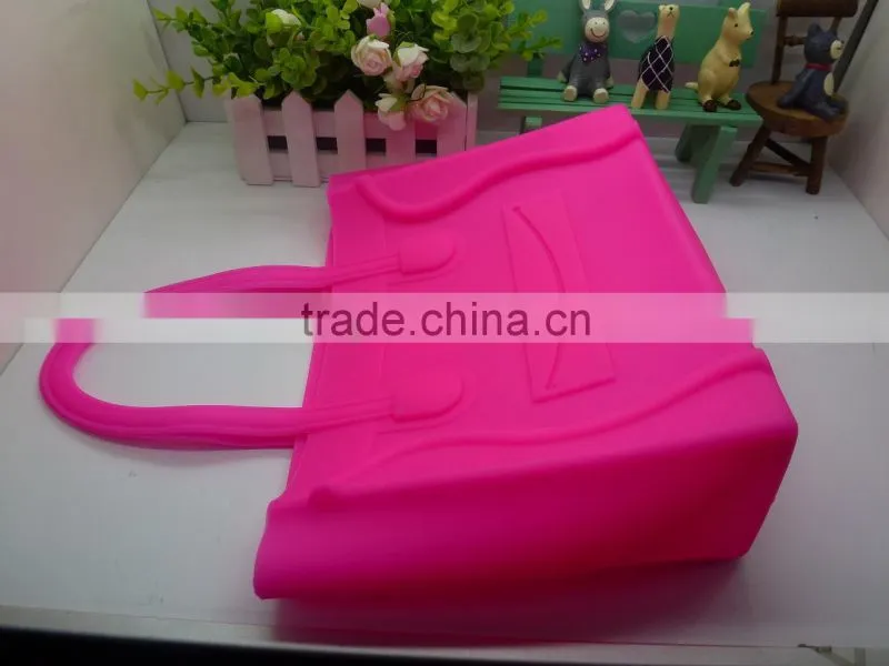 Trendy style promotional silicone handbag with chain strap