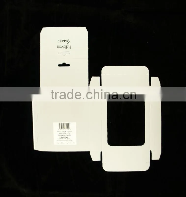 Folding paper box with hanging