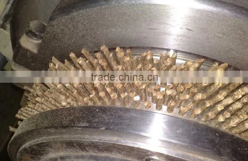 Wood sawdust fuel pellet mill