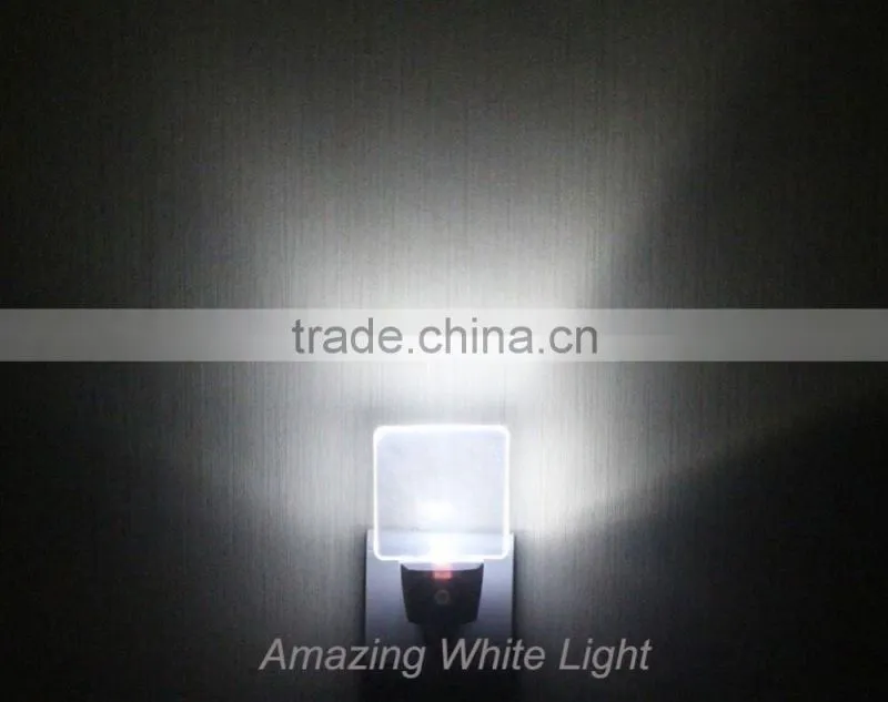 LED night light with dusk sensor dusk to down white