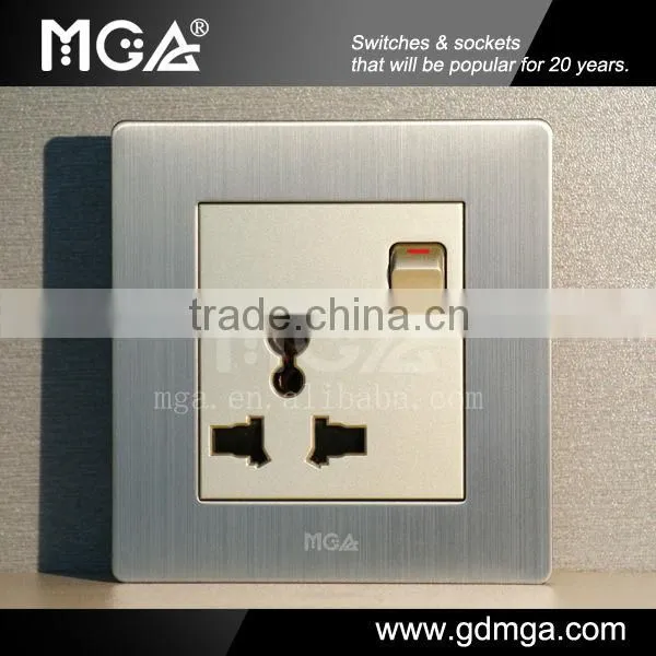 16A switched universal electric socket