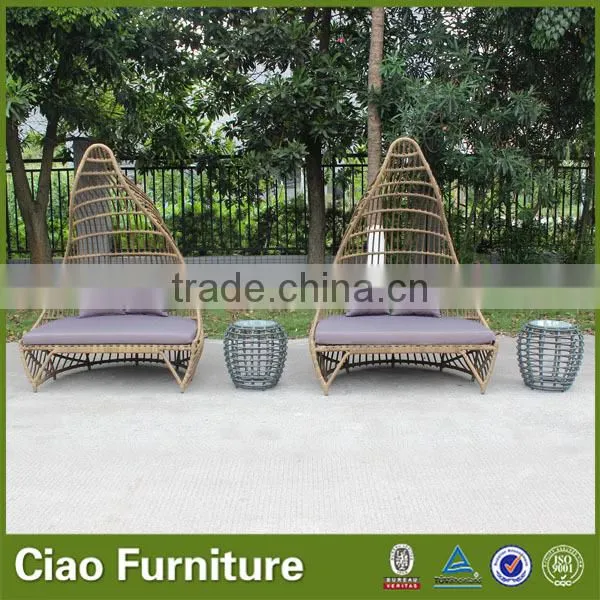 Unique shape outdoor rattan daybed with coffee table