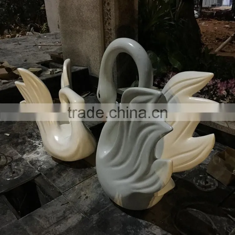 FRP display swan sculpture figurine