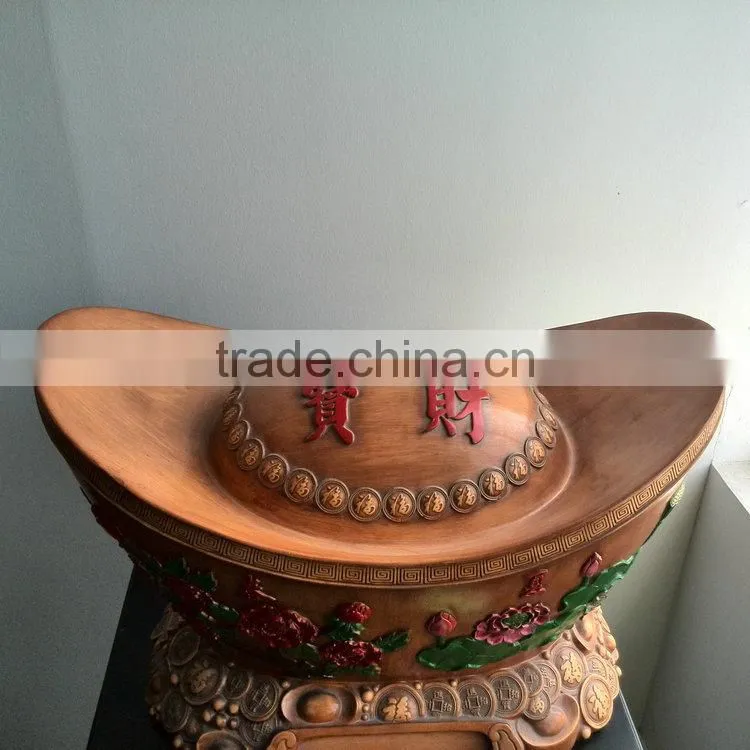 Resin giant gold ingot sculpture
