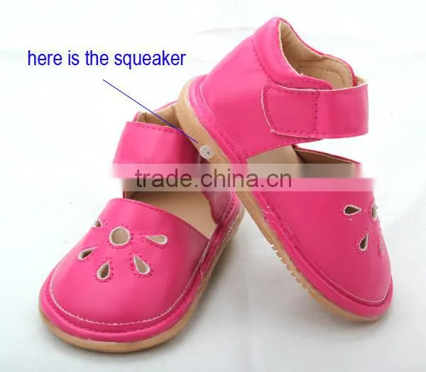 Wholesale shenzhen high quality pink squeaky girls shoes BHGB0910
