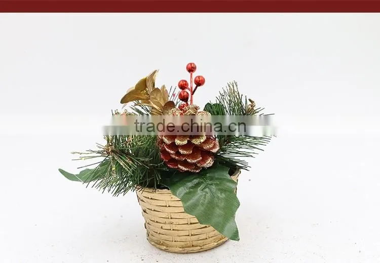 New Arrival Small Pine Placed In The Desktop Mini Christmas Tree Decoration