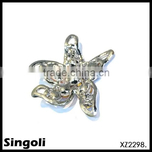 Trendy 2014 fashion rhinestone small brooch