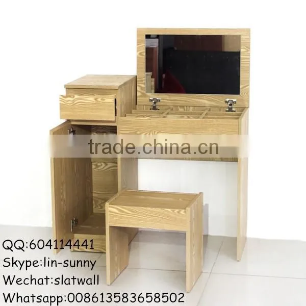 Bedroom wooden dressing table