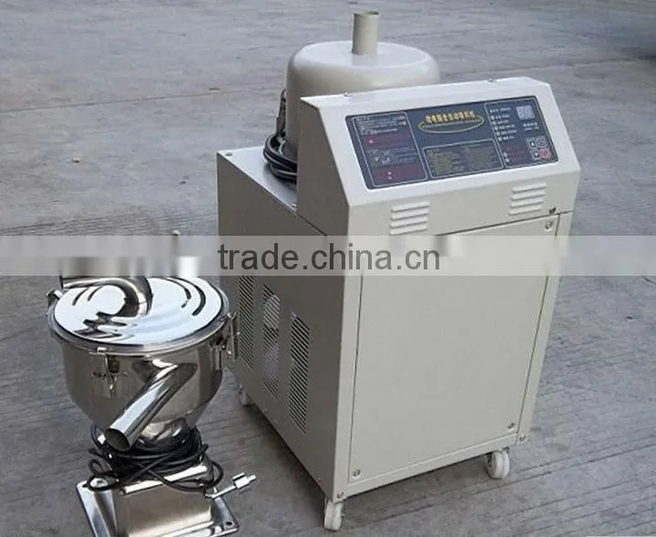 Plastic vacuum automatic loader