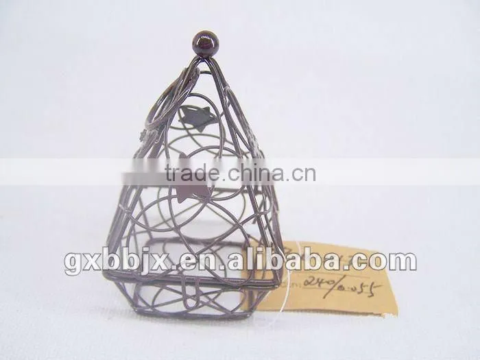 Small metal gift box packaging for Christmas decor