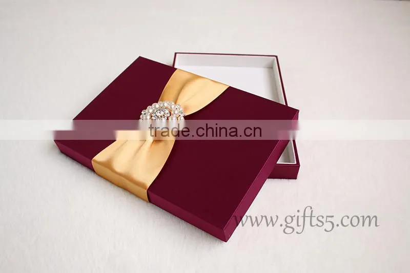 Luxury Fuchsia wedding invitation gift boxes in handmade