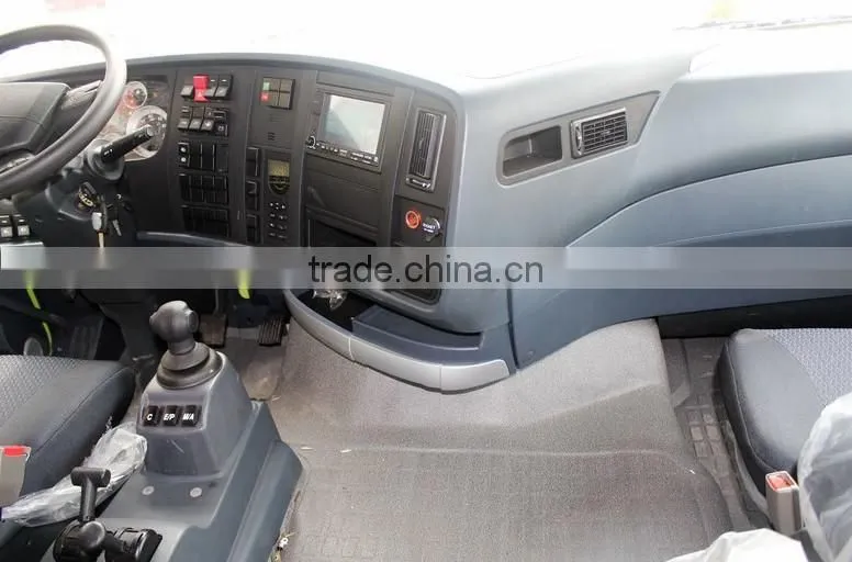 Beautiful color Sinotruk 380hp 6x4 howo towing vehicle/ tractor truck
