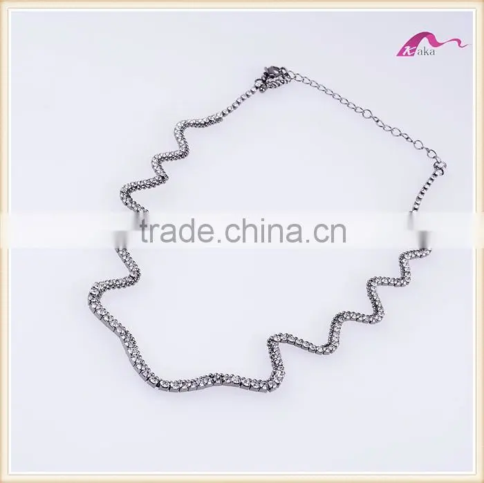 Fashion Gold Crystal Long Chain Imitation Necklace Designs For Women