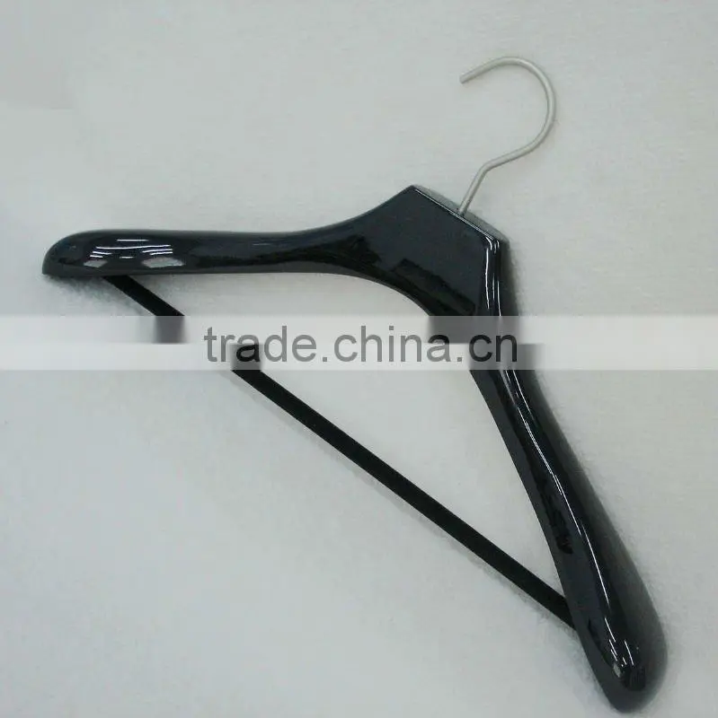 WD34 wood suit hanger for closet use