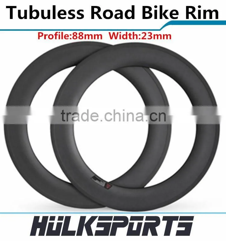 Lightweight bike wheels carbon rims 23mm width 88mm depth 700c bicycle carbon clincher wheels made in China
