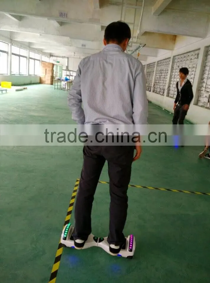 China Best Quality Hot Selling Cheap Price 6.5 inch Hoverboard Electric Skateboard with Bluetooth LED