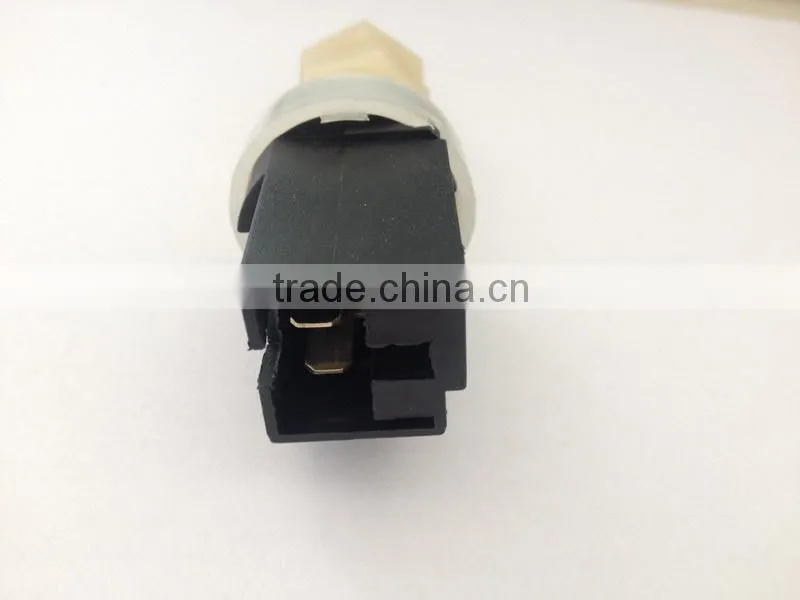switch 500365771 for Iveco Auto spare parts from Nanjing market