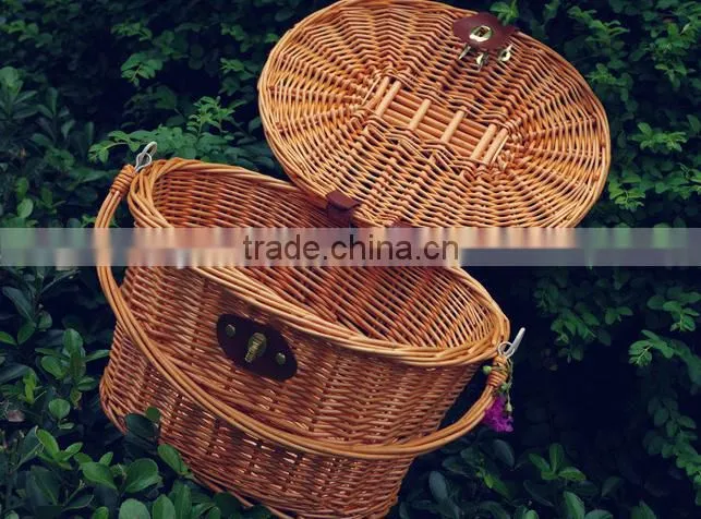ECO-friendly wicker bicycle basket