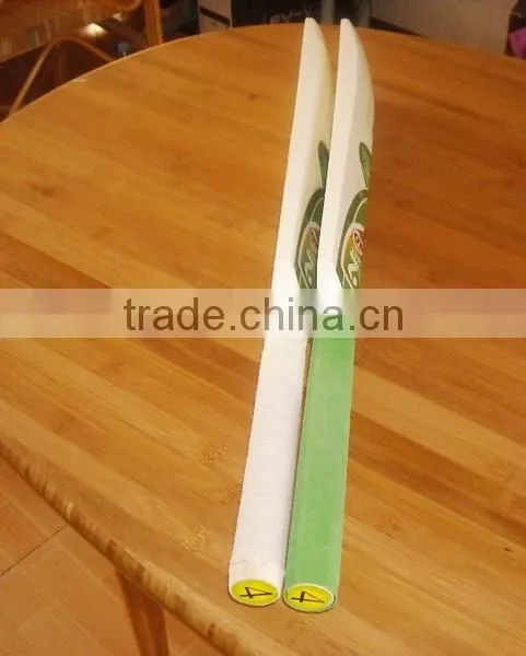 Hot sale custom logo cheap price wood tennis ball cricket bat in white green grips for sale made in china
