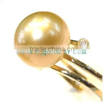 gold ring with south sea pearl