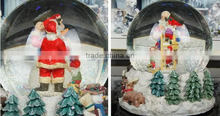 Resin Christmas Snow Globe Musical Snow Globe for Christmas Decoration