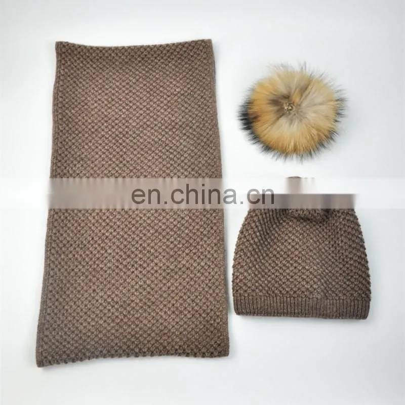 Wholesale Knitted Scarf Women Raccoon Fur Ball Winter Hat All in One Hat and Scarf