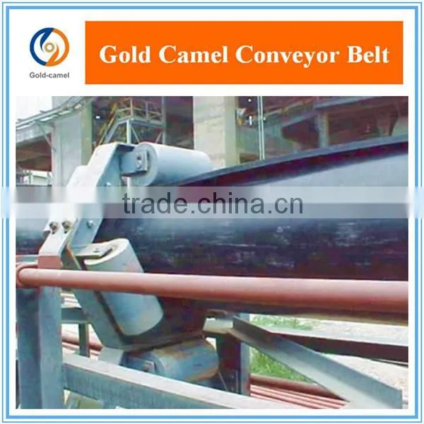 Patterned conveyor belt