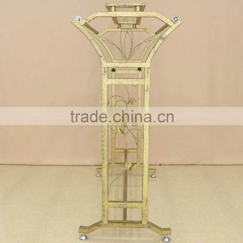 Sturdy metal golden clothing hanging rack for clothes display