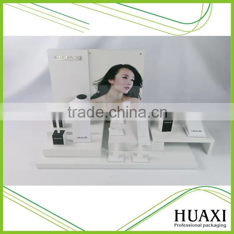 Huaxin Jewelry display stand wood brown pu jewellery stands