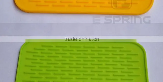Heat Resistant Water Proof Non Slippery Silicone Dining Table Mat