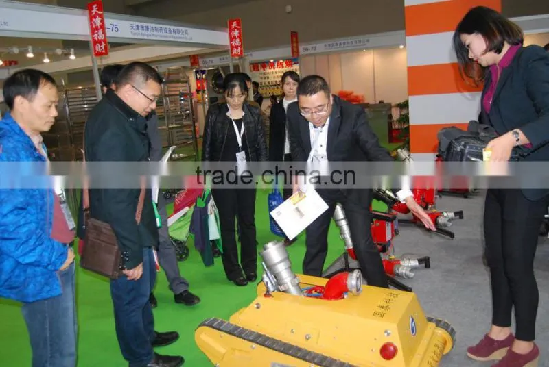 Remote control crawler-type fire extinguishing robot
