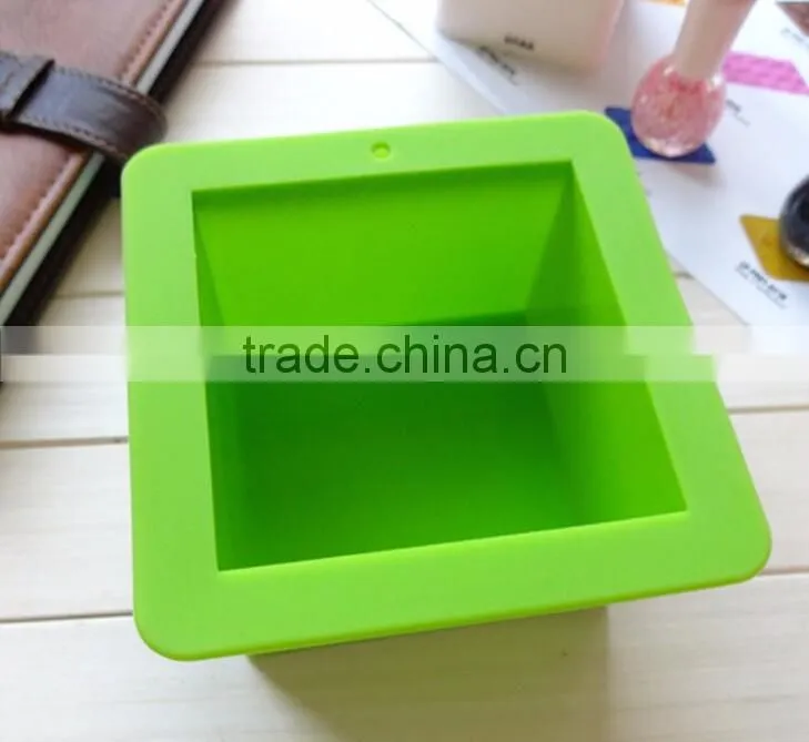 Wholesale cheap custom-made cake mold