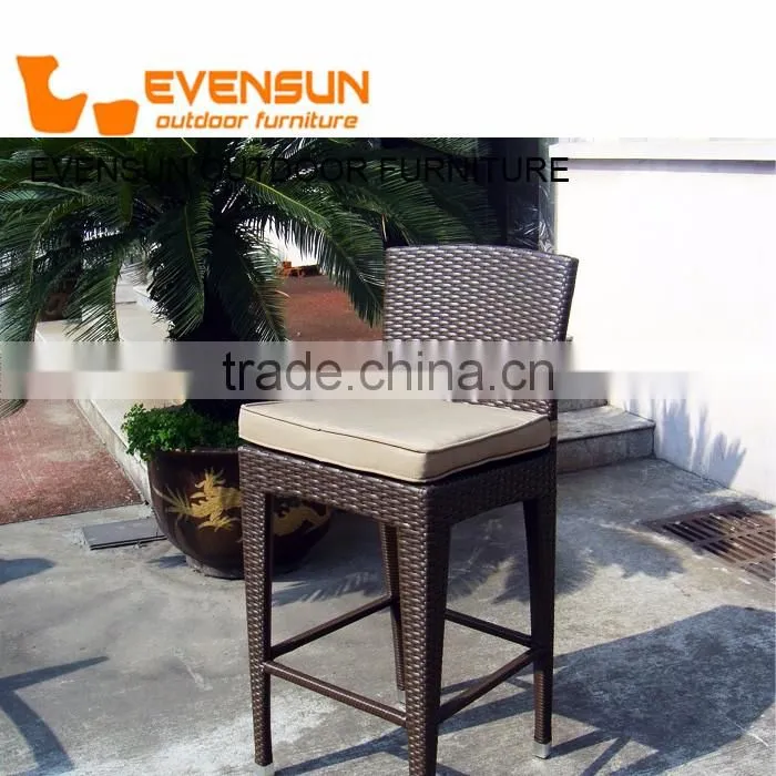 2016 China manufacturer vintage rattan wick high chair bar stool