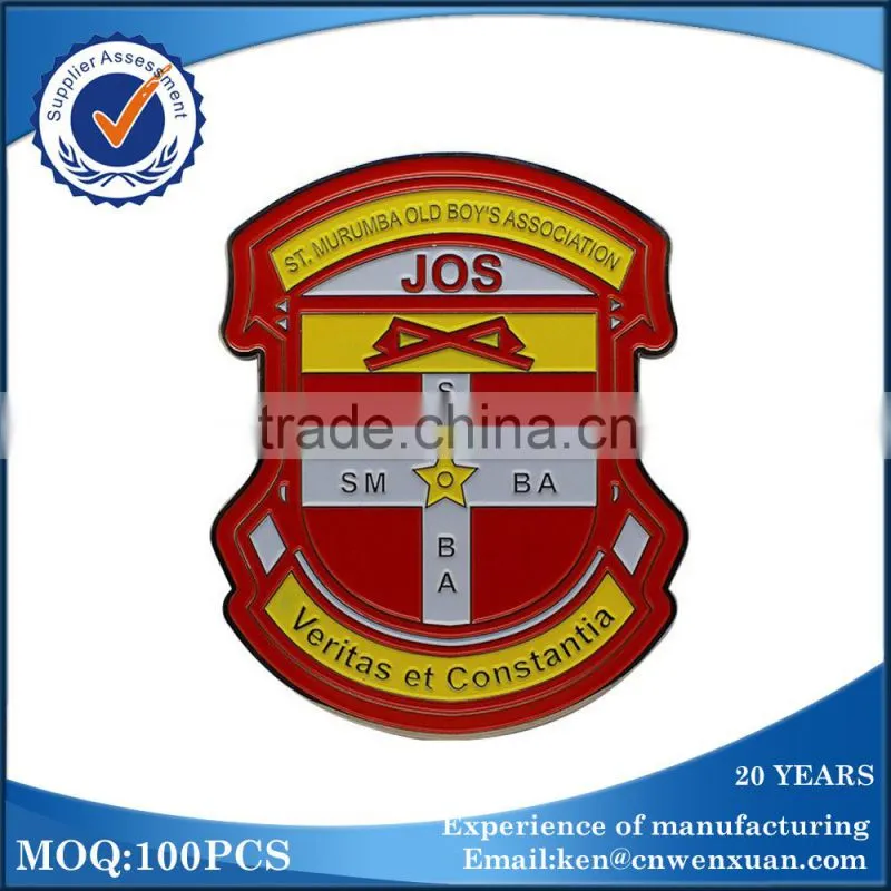 Metal badge making machine