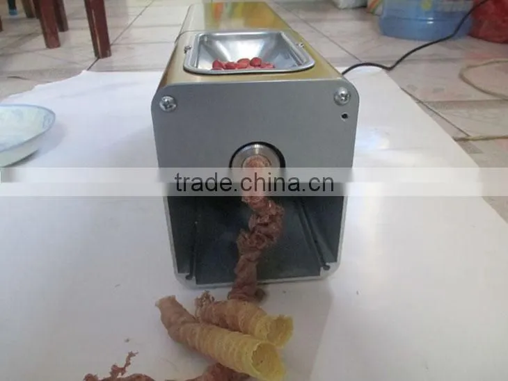 Economic material benefit The new oil press Micro automatic hot and cold oil press small oil press oil family oil press