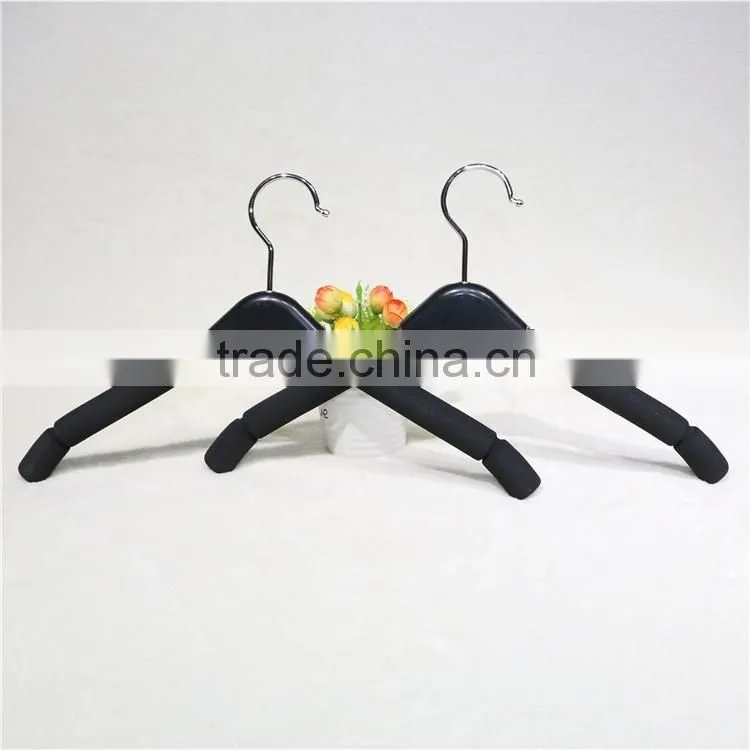 NO-Slip sponge metal clothes hanger for display