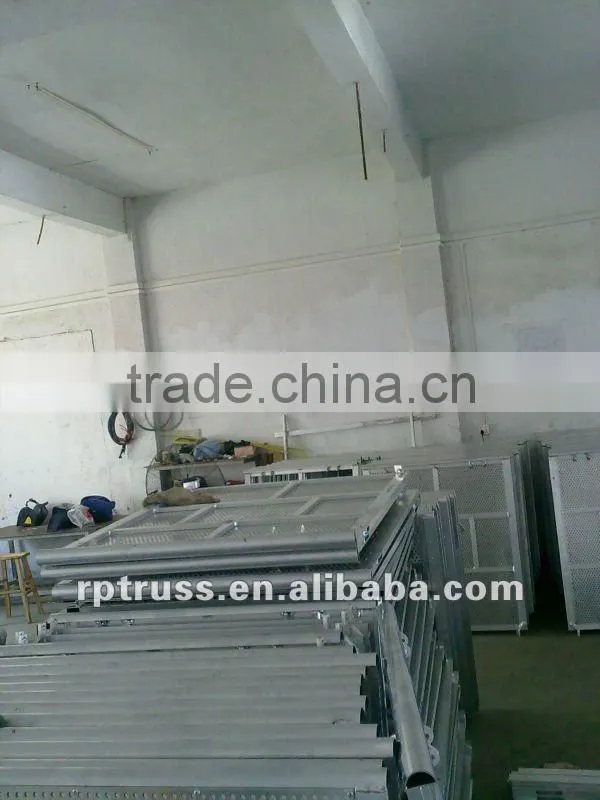 Aluminum wall crash barrier