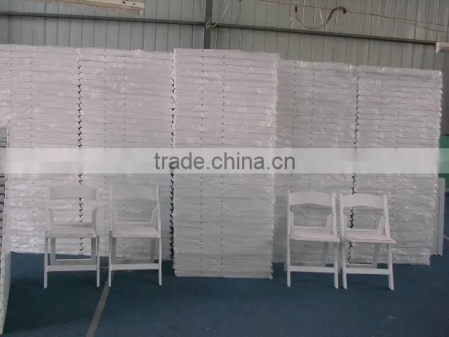 Outdoor Garden Padded White Folding Wedding Chair