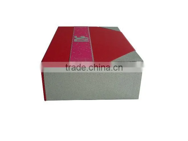 Cardboard gift box