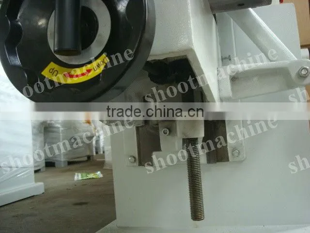 Horizontal Single Spindle Mortising Machine SH302 with Max. mortising length 200mm and Mortising width 0-20mm