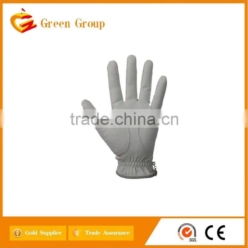 Easy to wear golf glove custom designed for golf