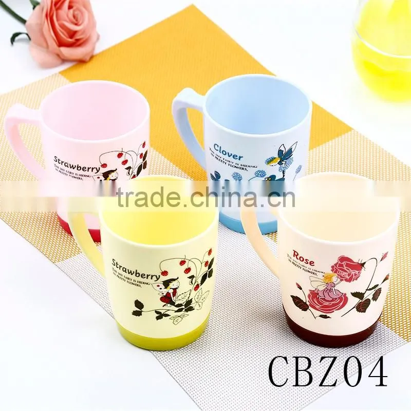 Good quality popular fashional style plastic food grade material cartoon imprint tumbler cups